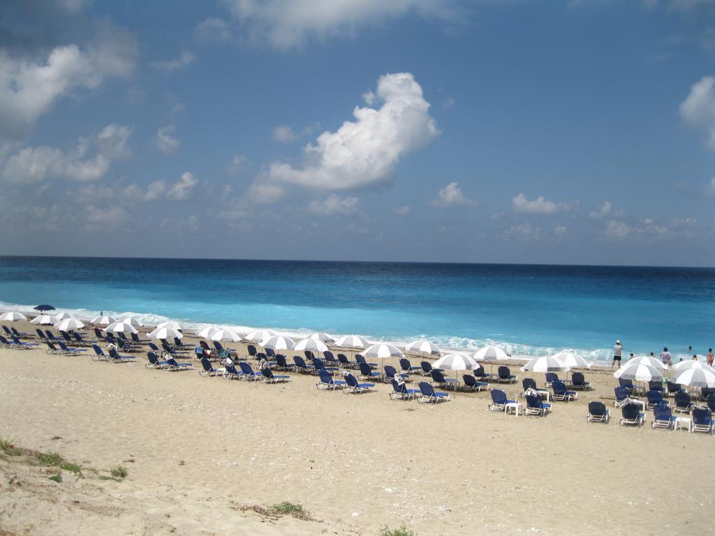 Av Apartment Agios Nikitas Exterior photo