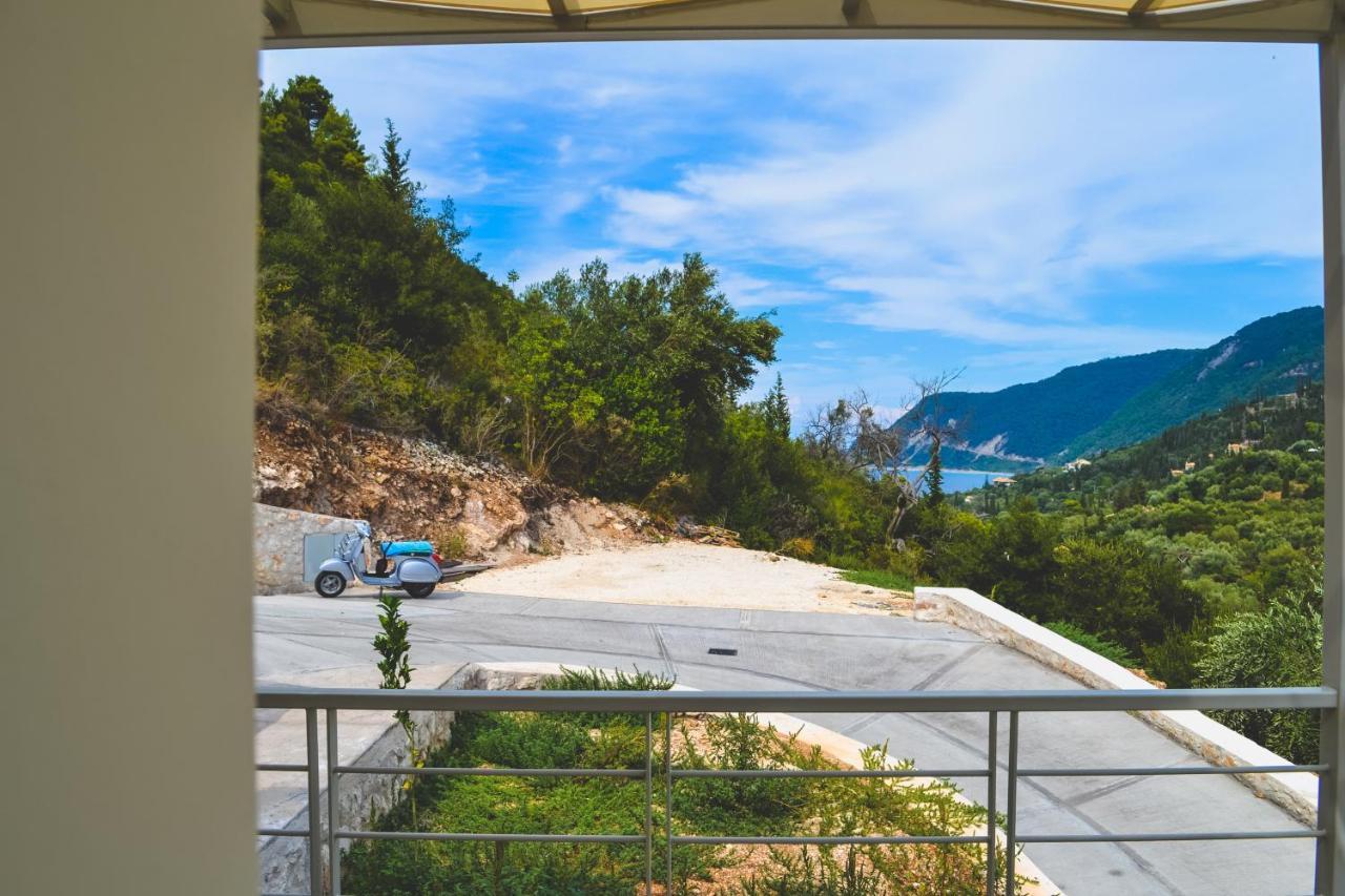 Av Apartment Agios Nikitas Exterior photo