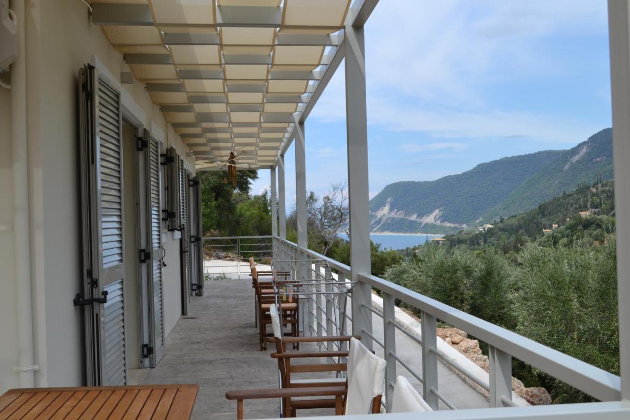 Av Apartment Agios Nikitas Exterior photo