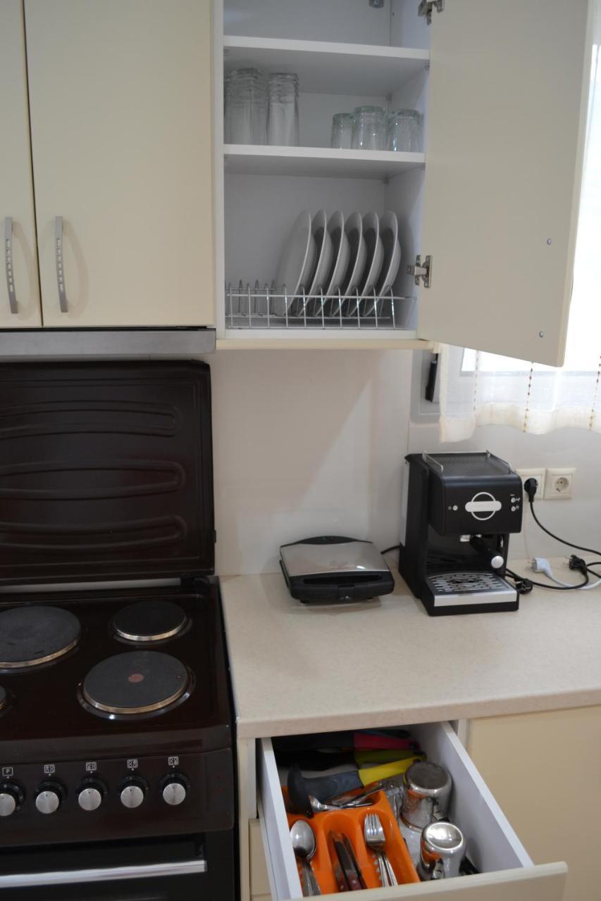 Av Apartment Agios Nikitas Exterior photo