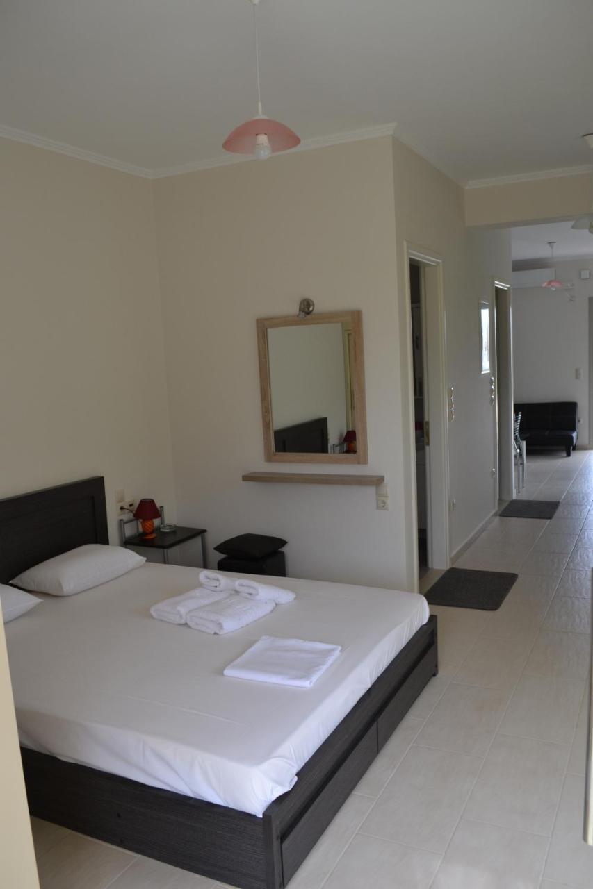 Av Apartment Agios Nikitas Exterior photo